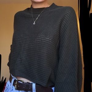 Cropped green sweater